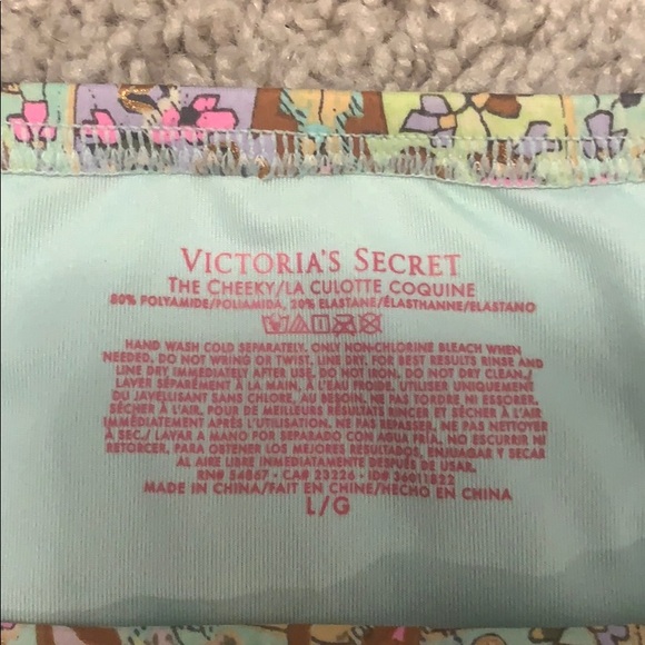 Victoria’s Secret bikini bottom - Picture 2 of 4